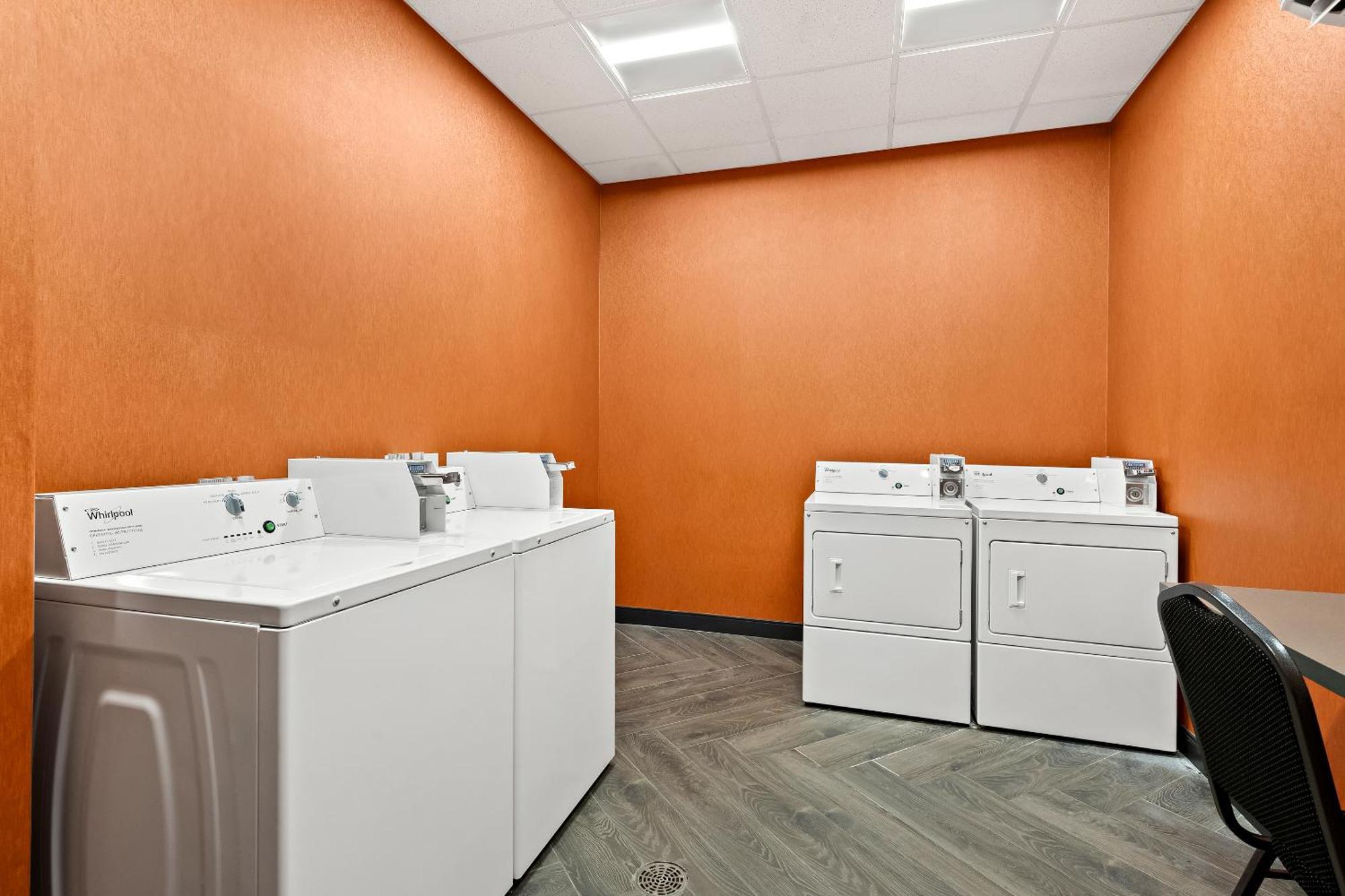 Hampton Inn لونغفيو المظهر الخارجي الصورة