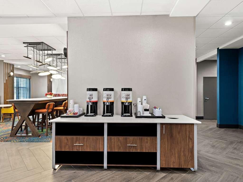 Hampton Inn لونغفيو المطعم الصورة